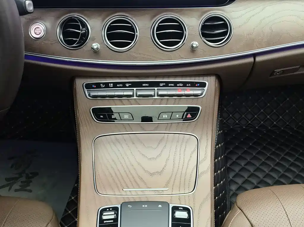 Mercedes-Benz E-Class E 2023 E 300 L Fashion