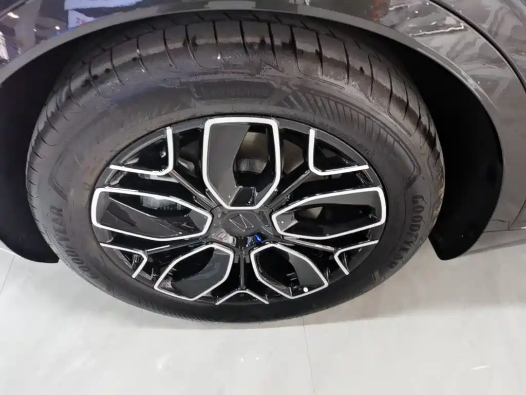 Avatr Avatr 07 — миниатюра 23