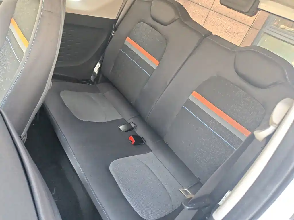 Wuling MINIEV — миниатюра 17
