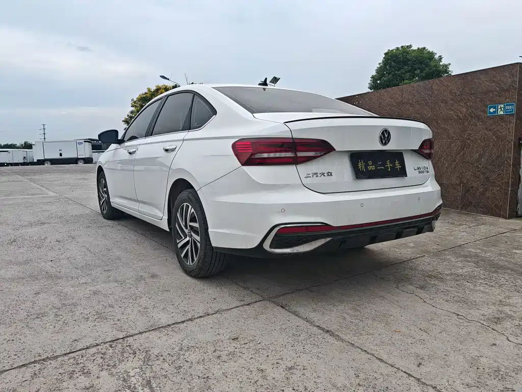 Volkswagen Lavida — миниатюра 9