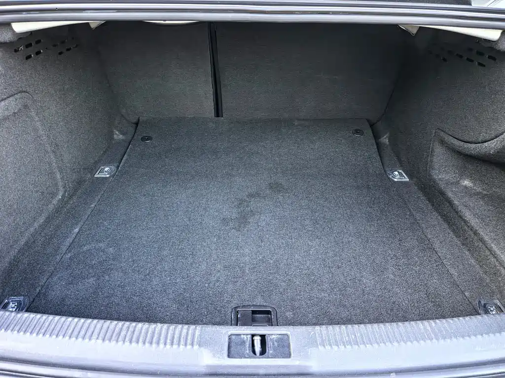 Audi A4L — миниатюра 15