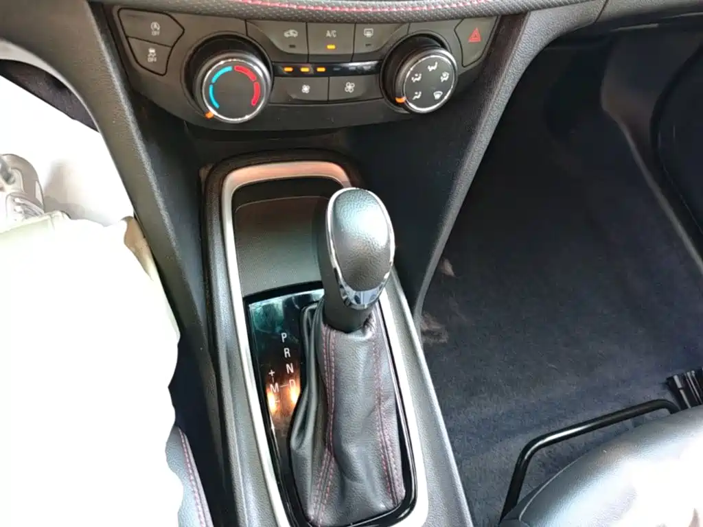 Chevrolet Monza — миниатюра 14