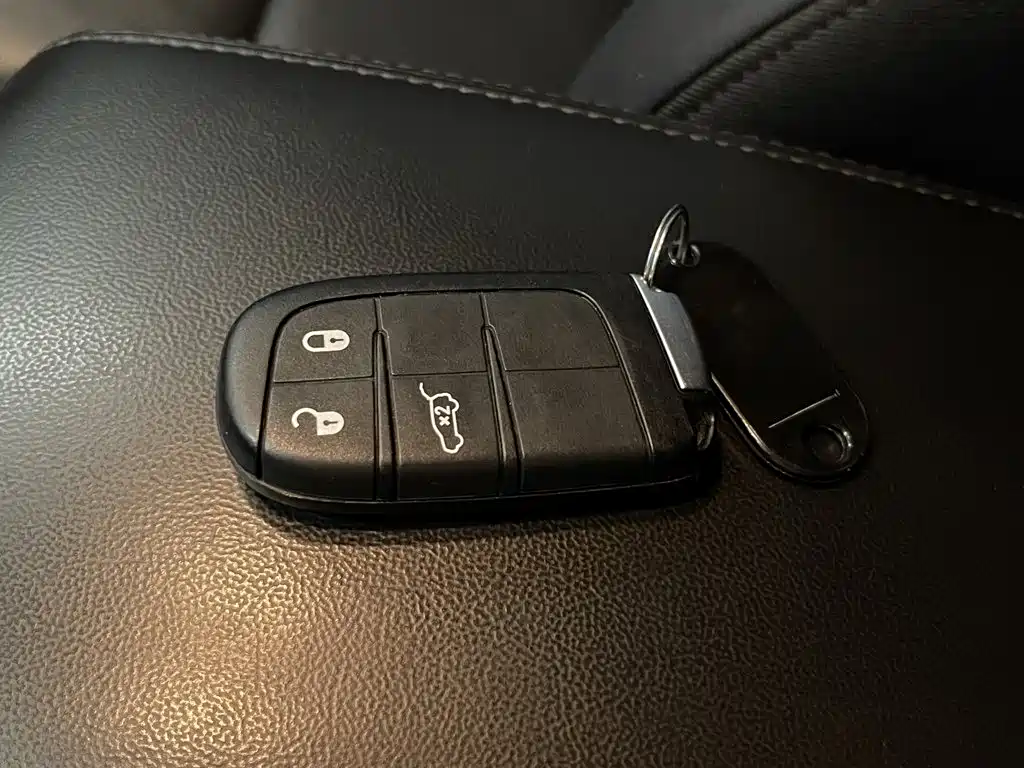 Jeep Grand Cherokee (Import) — миниатюра 29