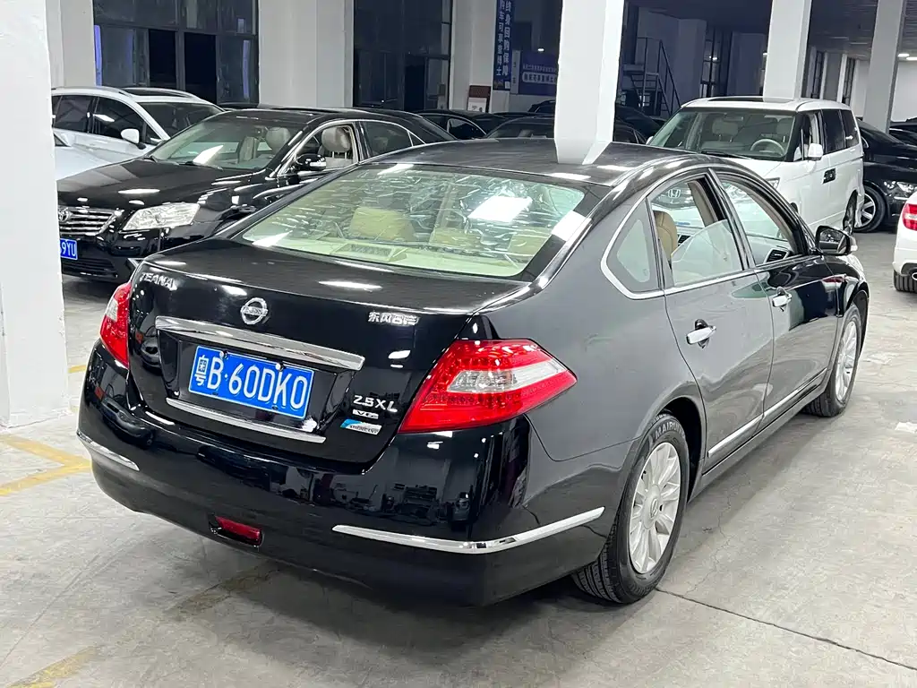 Nissan Teana — миниатюра 4