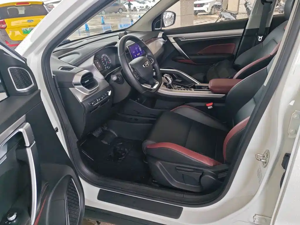 Geely Binyue — миниатюра 11