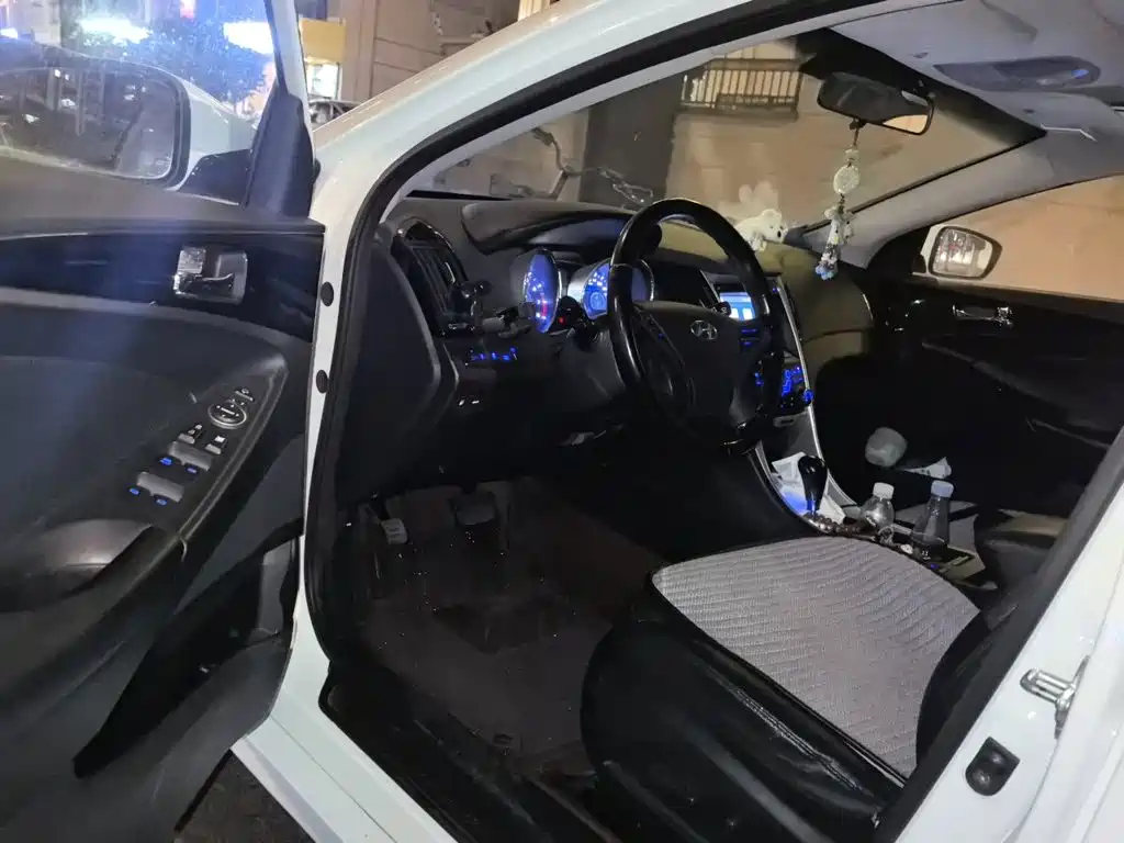 Hyundai Sonata — миниатюра 12
