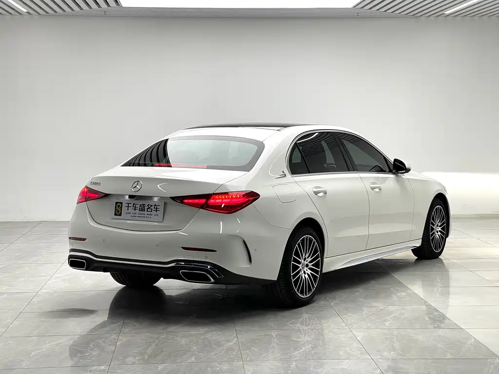 Mercedes-Benz C-Class — миниатюра 6