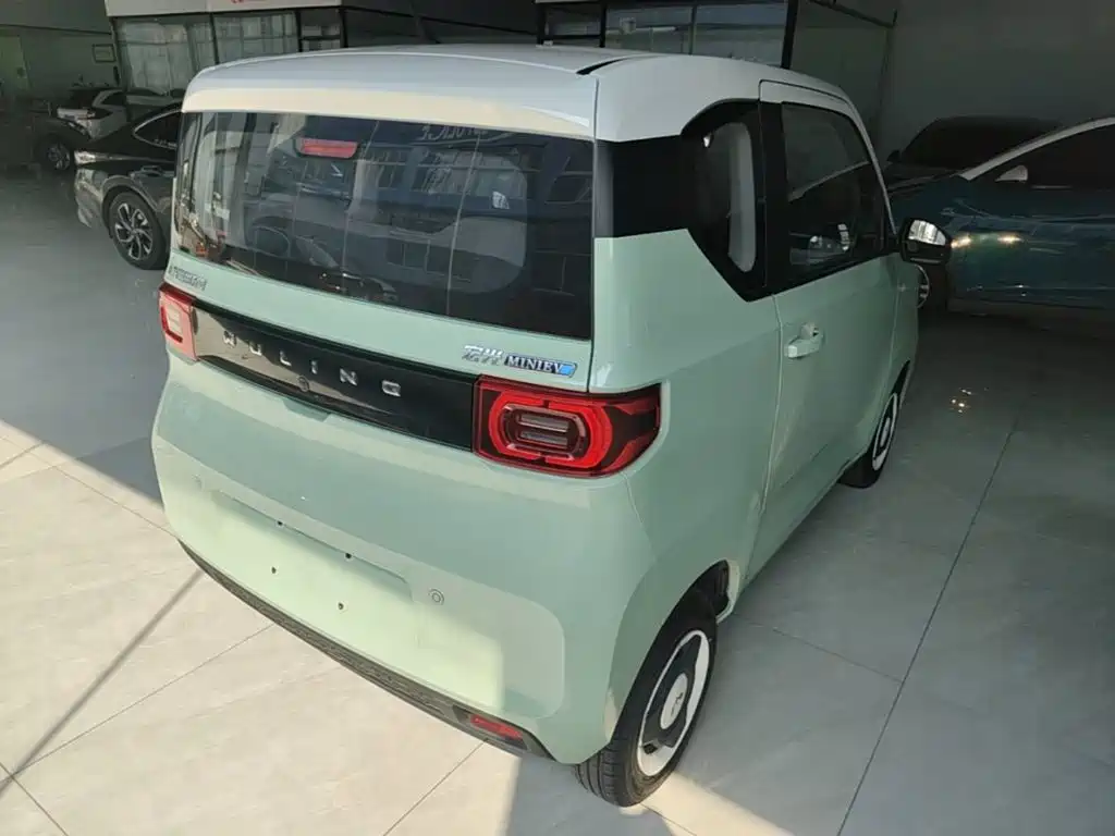 Wuling MINIEV — миниатюра 7