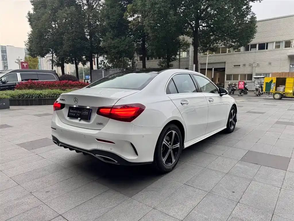 MERCEDES-BENZ A CLASS