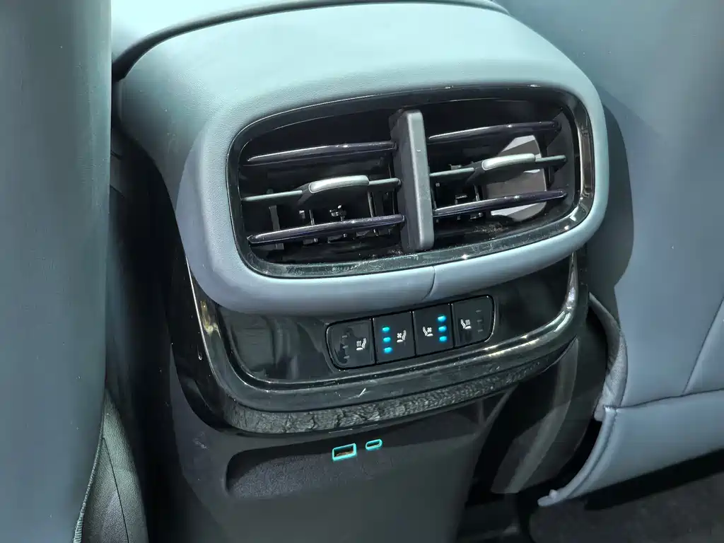 BYD Sealion 07 DM-i — миниатюра 12