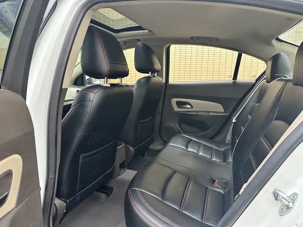Chevrolet Cruze — миниатюра 10