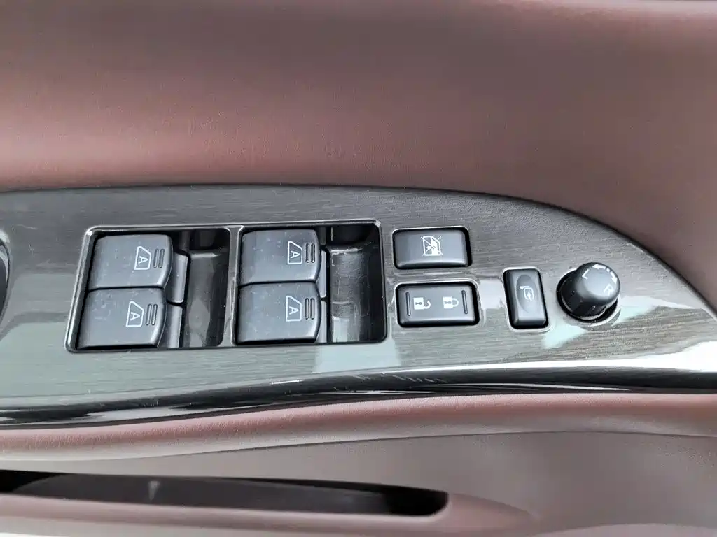 Infiniti QX50 — миниатюра 9