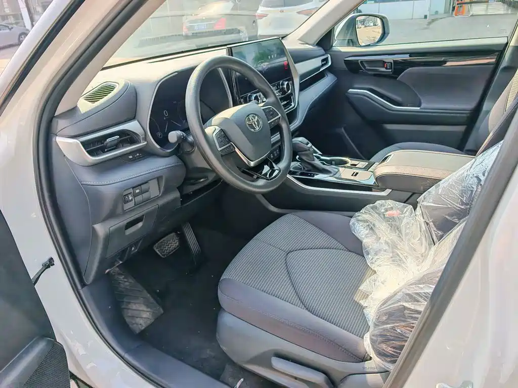 Toyota Highlander — миниатюра 6
