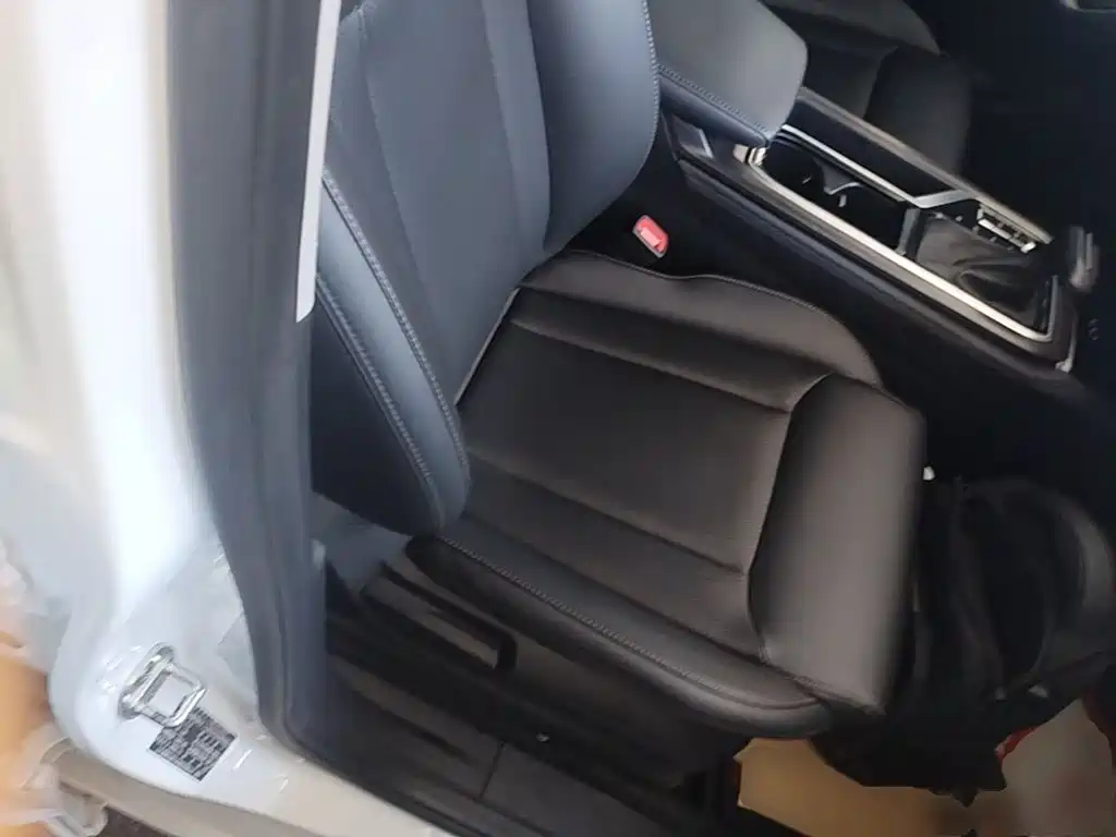 Wuling Jiachen — миниатюра 25