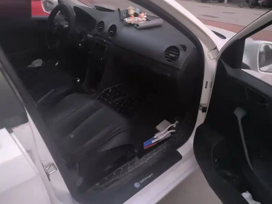 Volkswagen Jetta — миниатюра 8