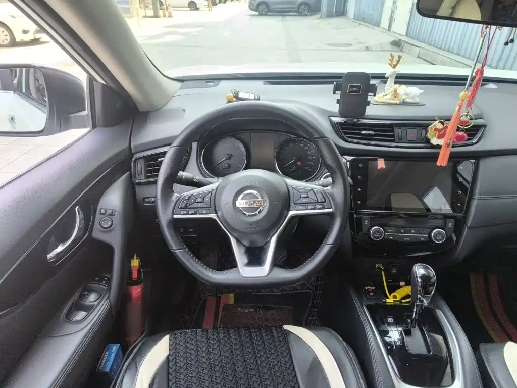 Nissan X-Trail — миниатюра 6