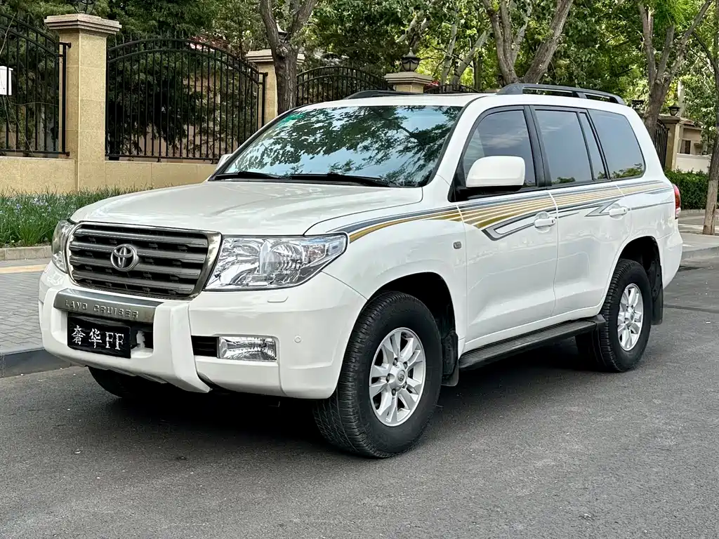 Toyota Land Cruiser 2010