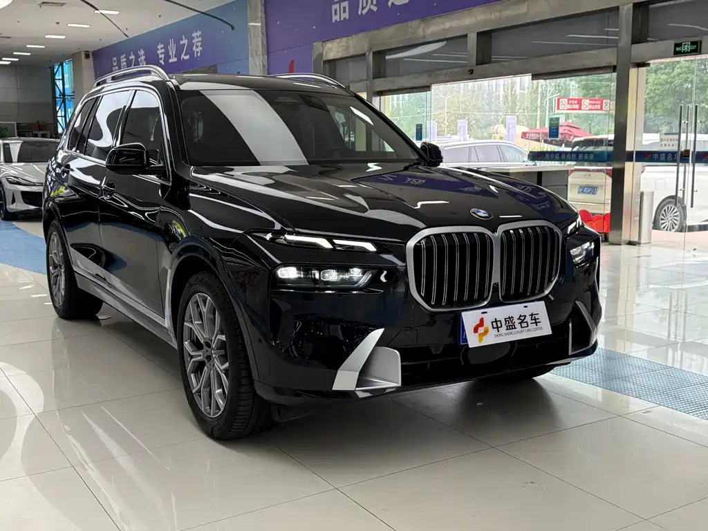 BMW X7 2023 xDrive40i Lead Luxury