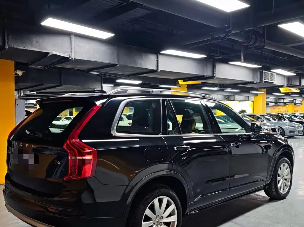 Volvo XC90 — миниатюра 7