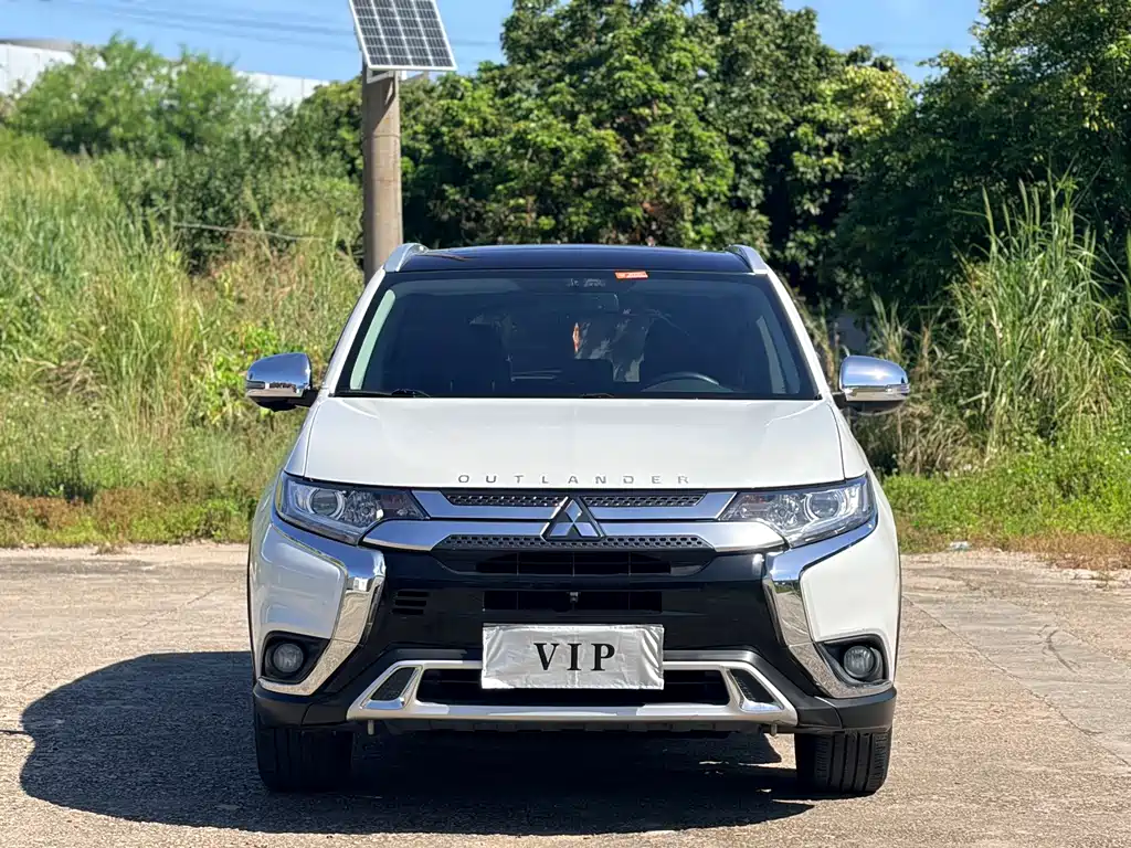 Mitsubishi Outlander — миниатюра 2