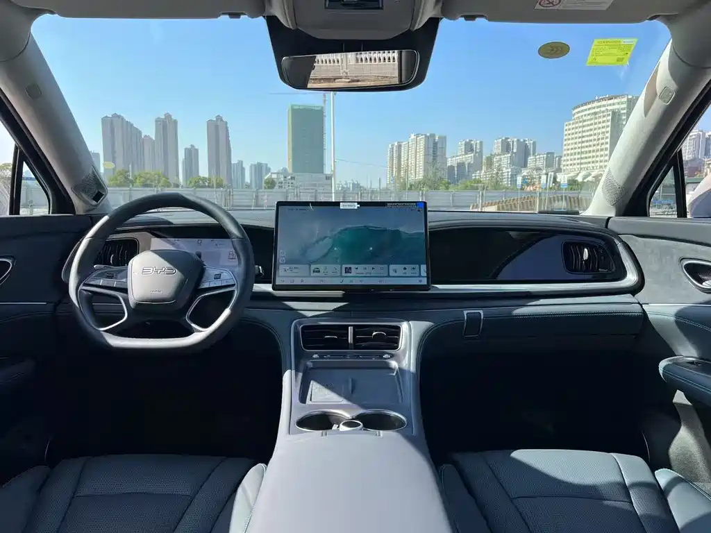 BYD SEA LION 07 DM I