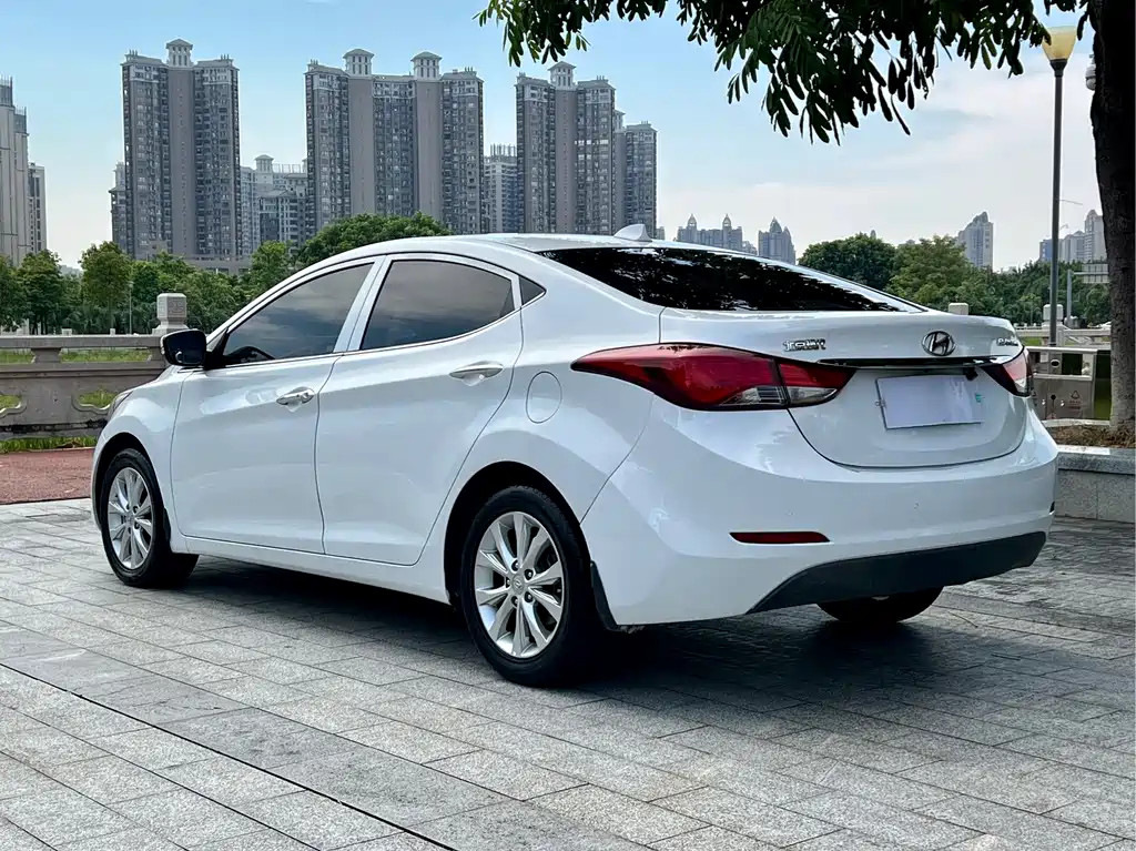 Hyundai Elantra Langdong — миниатюра 16