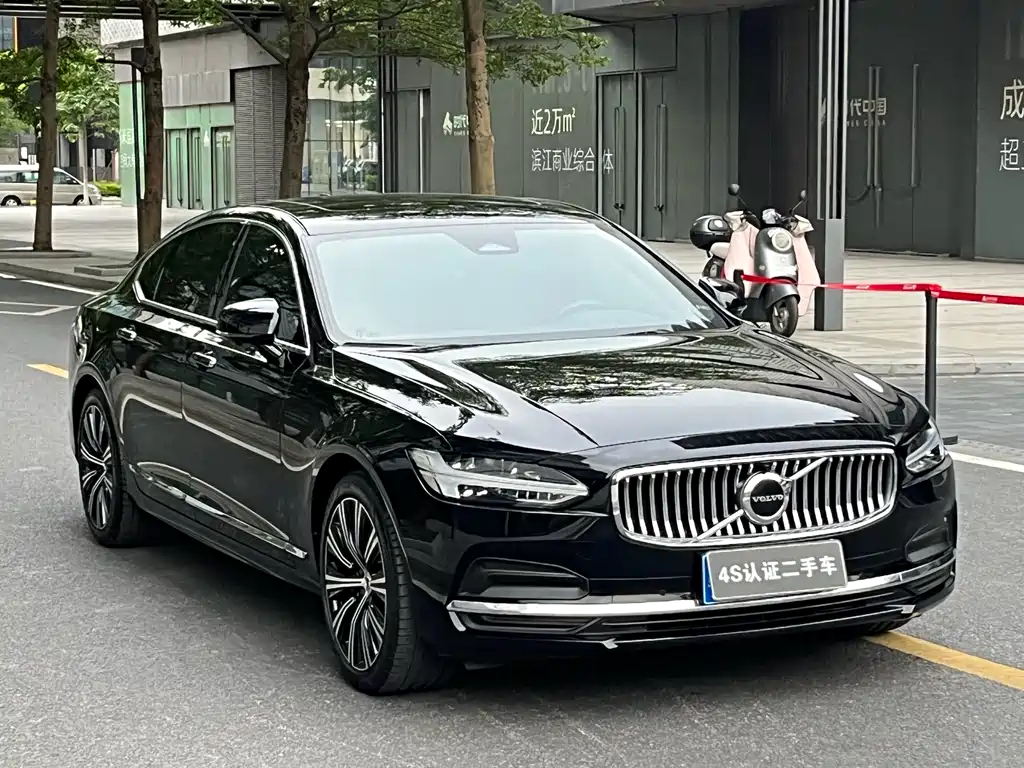 Volvo S90 2022 B5 Luxury