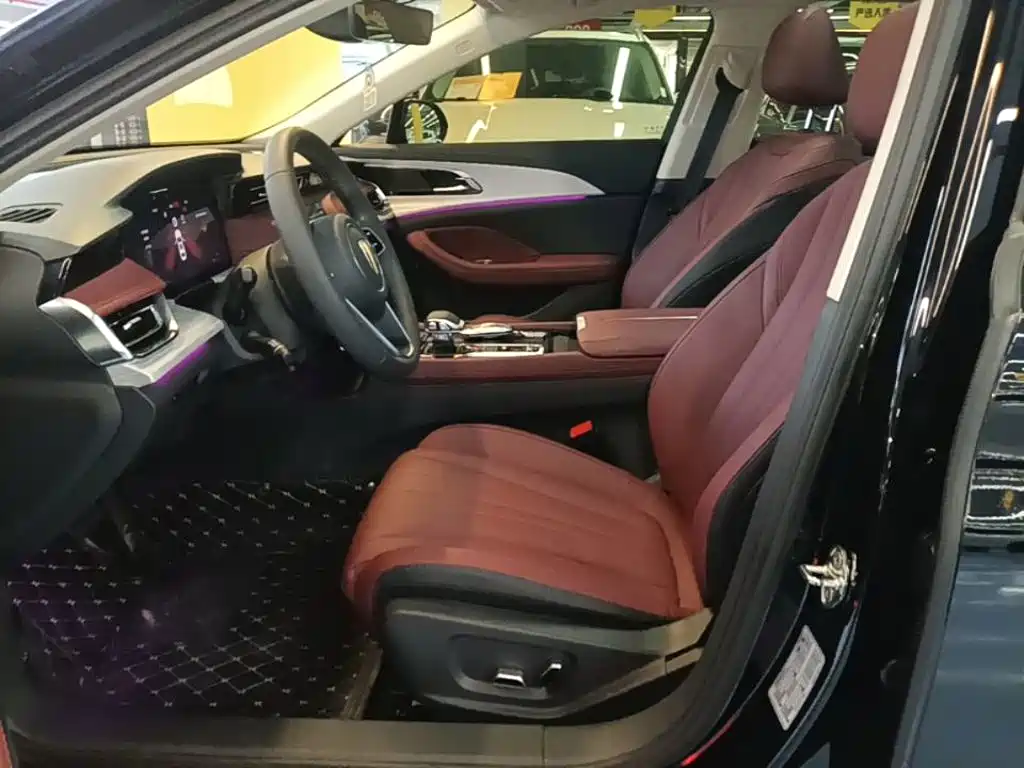 Hongqi Hongqi H5 — миниатюра 15