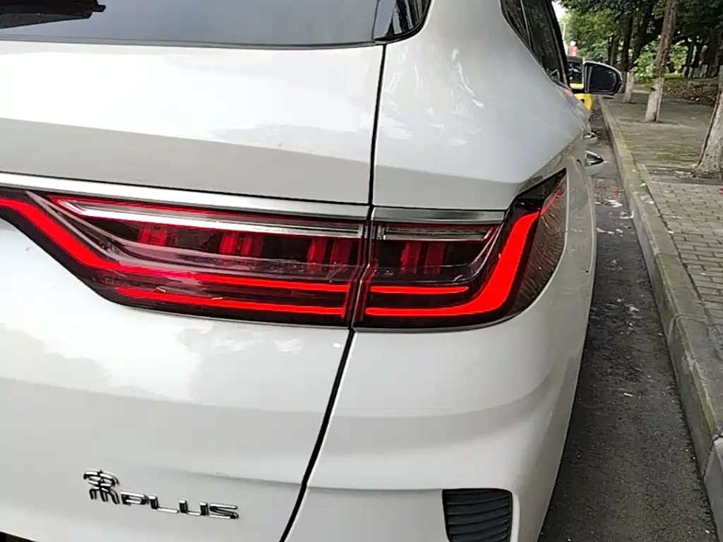BYD PLUS New Energy — миниатюра 8