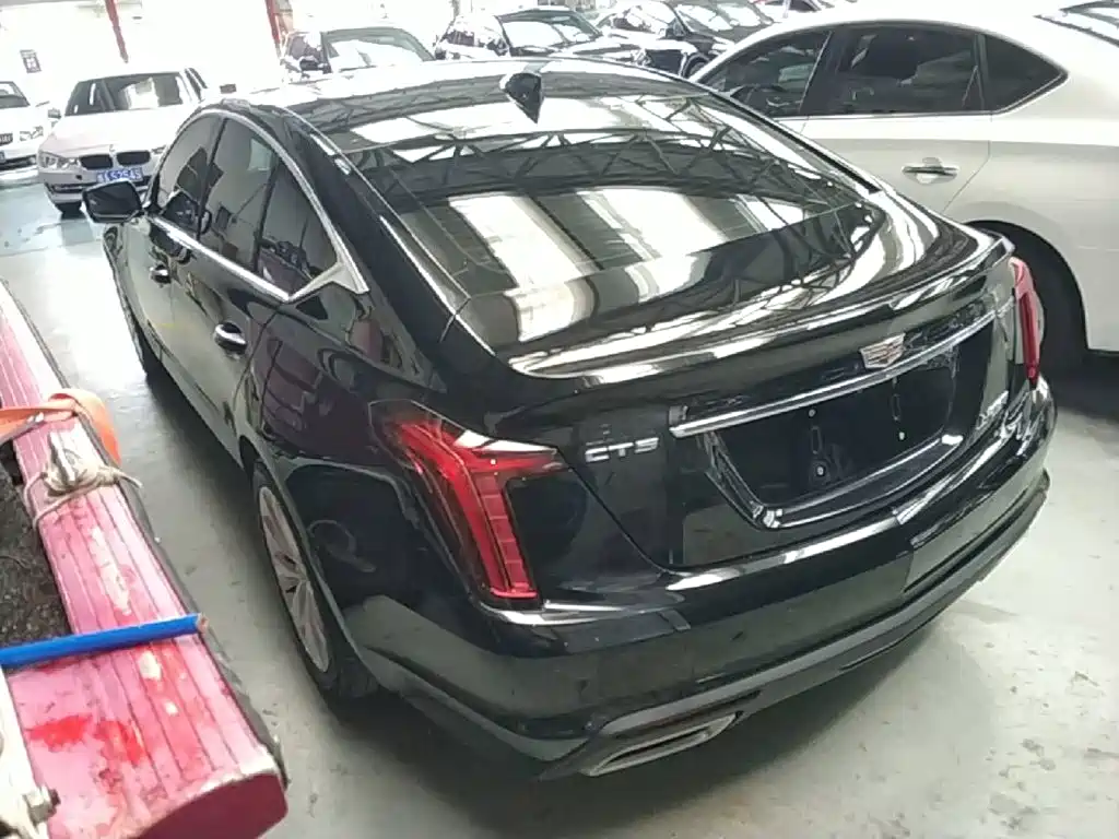 Cadillac CT5 — миниатюра 5