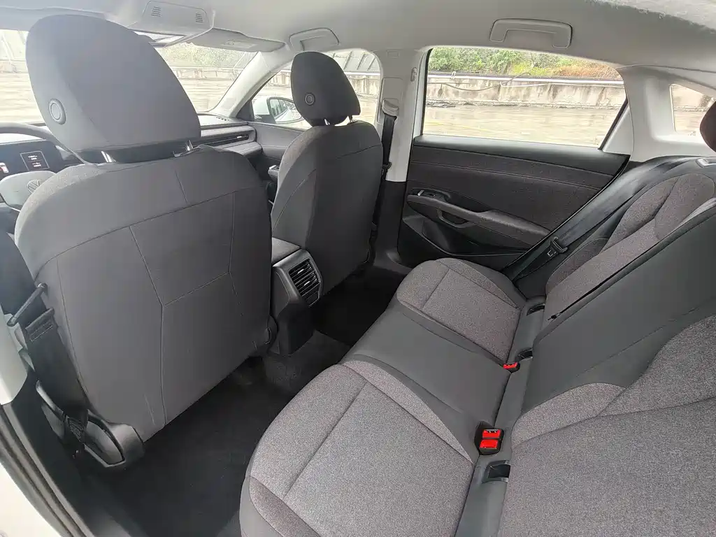 Volkswagen Lavida — миниатюра 12