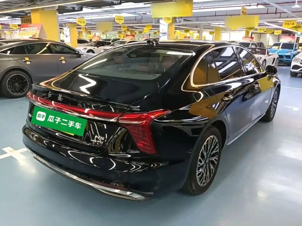 Hongqi Hongqi H5 — миниатюра 7