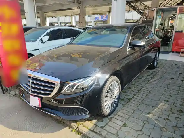 MERCEDES BENZ E CLASS