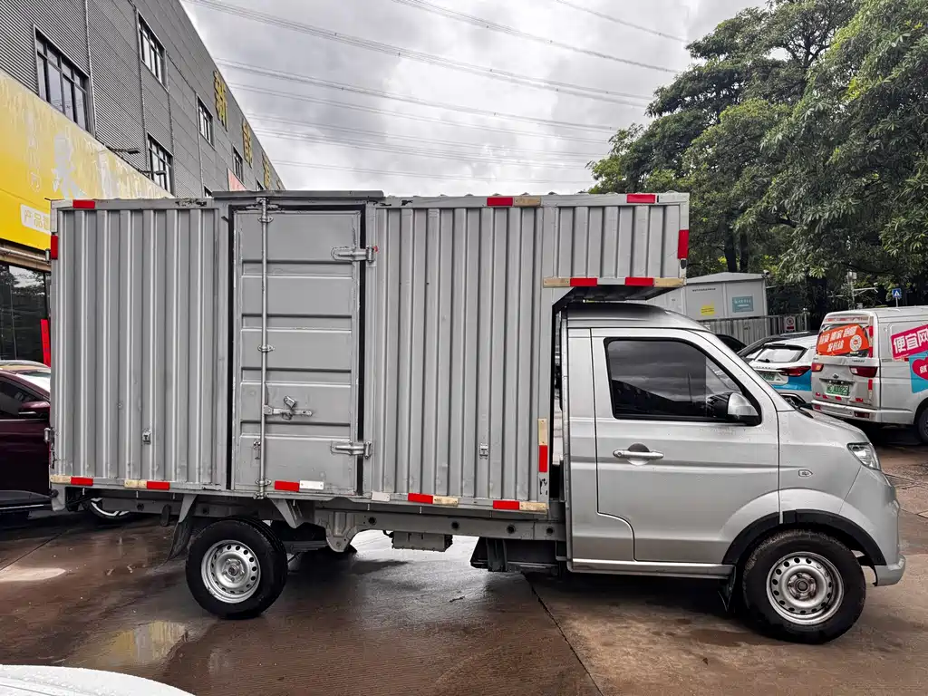 Jinbei Hiace EV — миниатюра 7