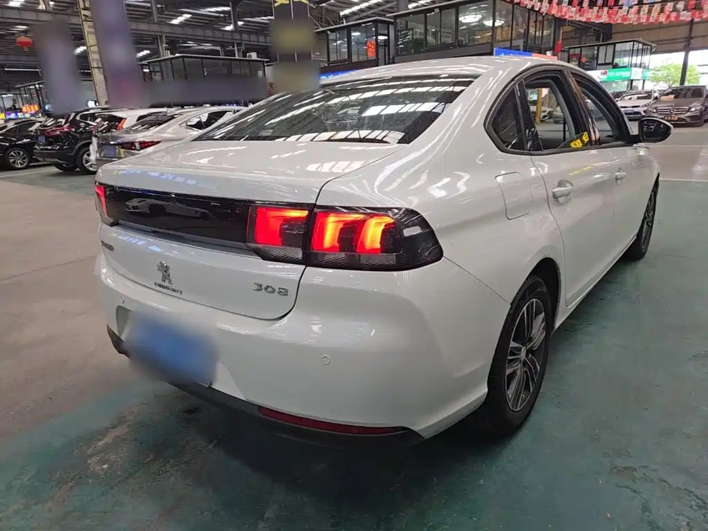 Peugeot 308 — миниатюра 7