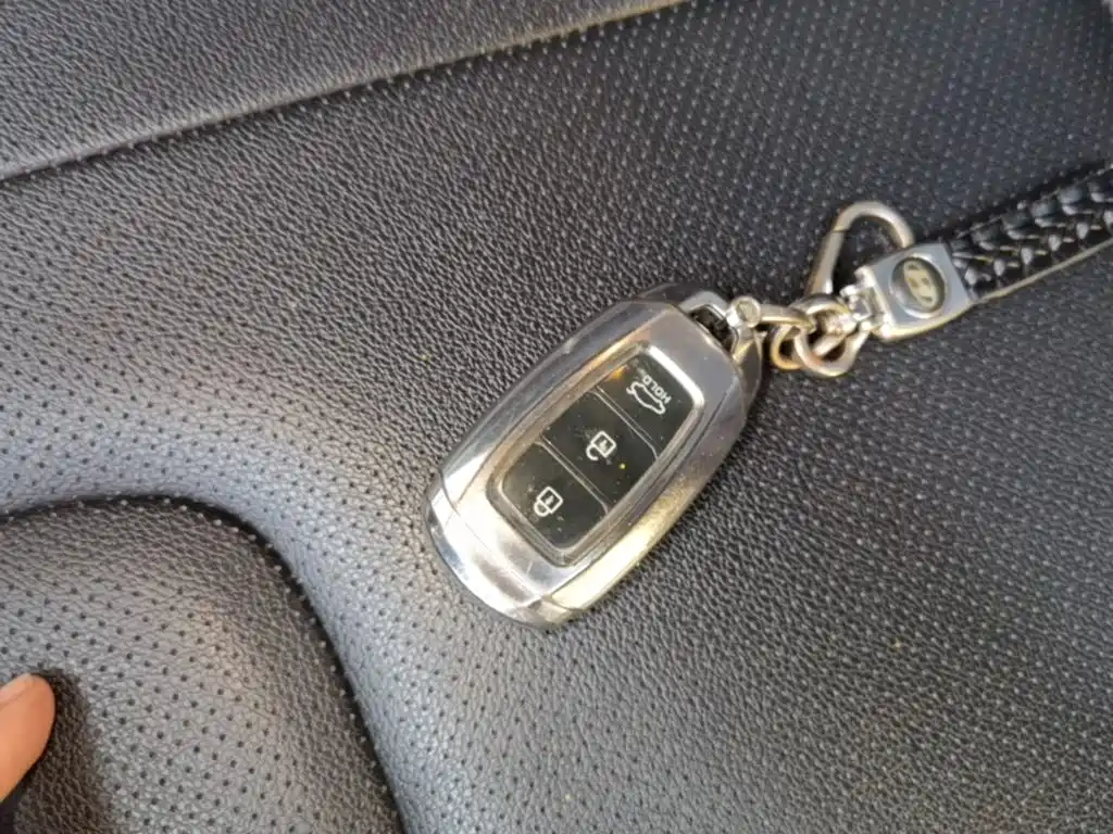 Hyundai Elantra — миниатюра 9