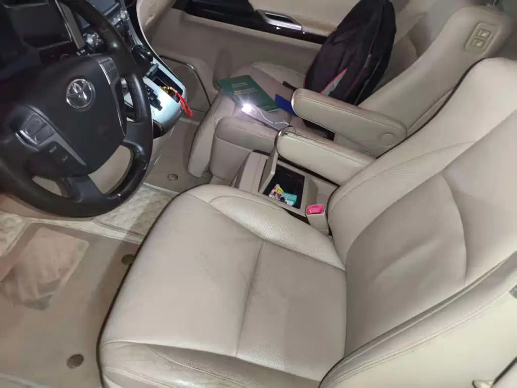 Toyota Alphard 2011 3.5L Luxury