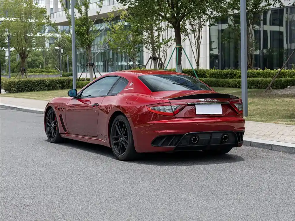 Maserati GranTurismo 2012 4.7L MC Stradale