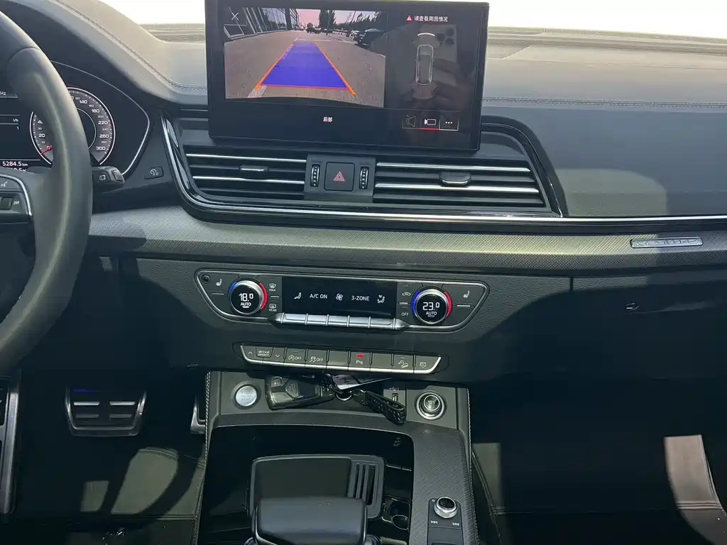 Audi Q5L — миниатюра 7