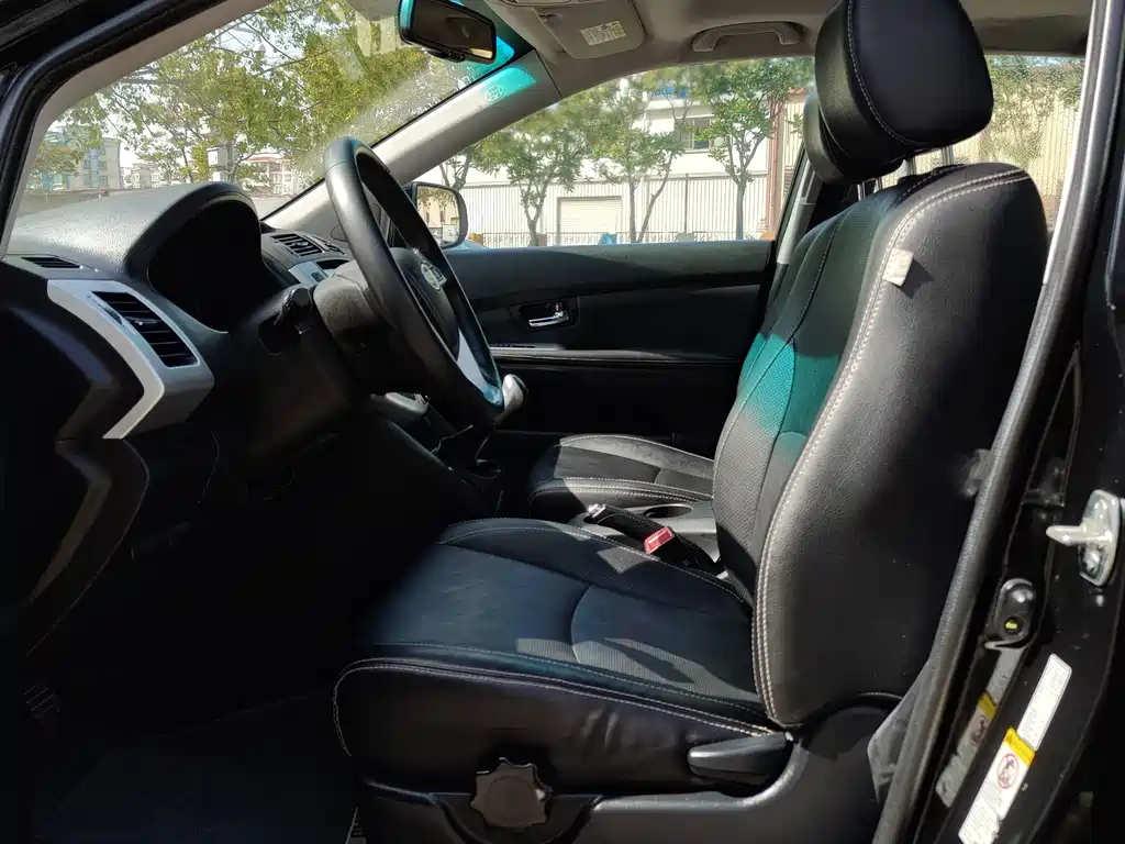 BYD S6 2013 Platinum 2.0L MT Luxury