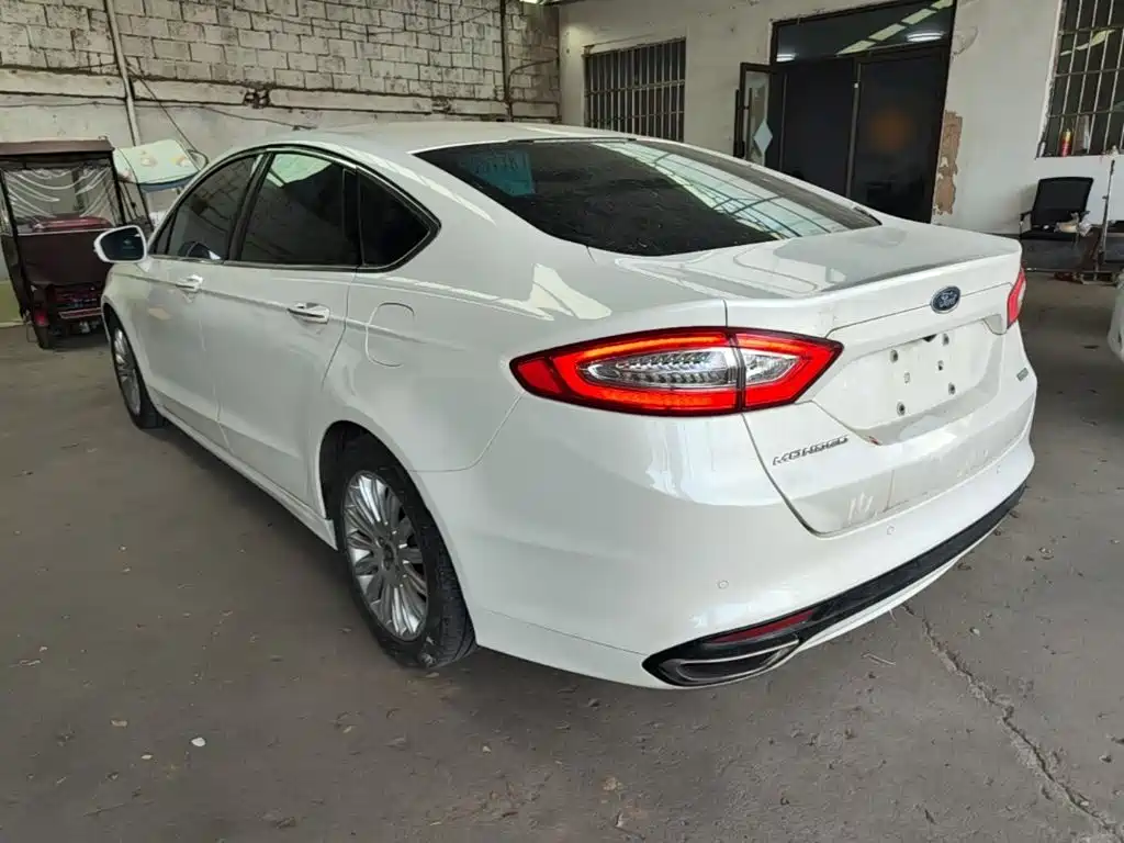 Ford Mondeo — миниатюра 5