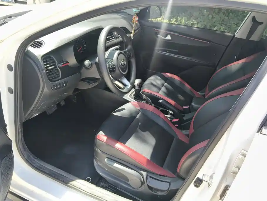 Kia KX Cross — миниатюра 8