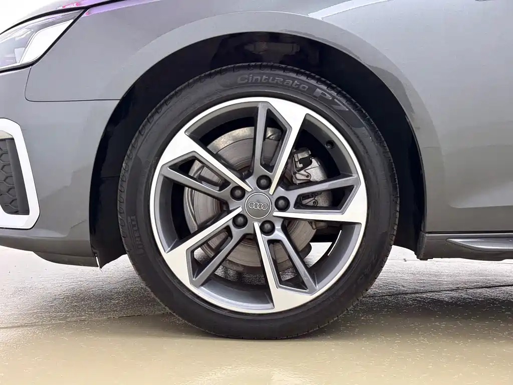 Audi A4L — миниатюра 12