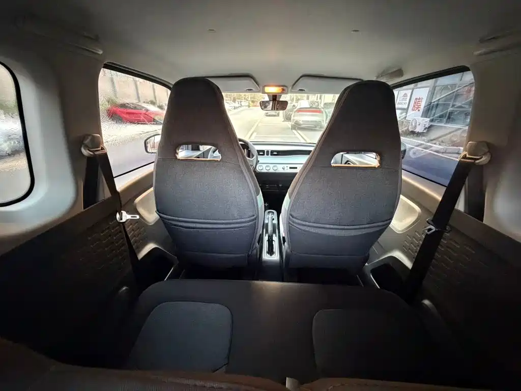 Wuling MINIEV — миниатюра 9