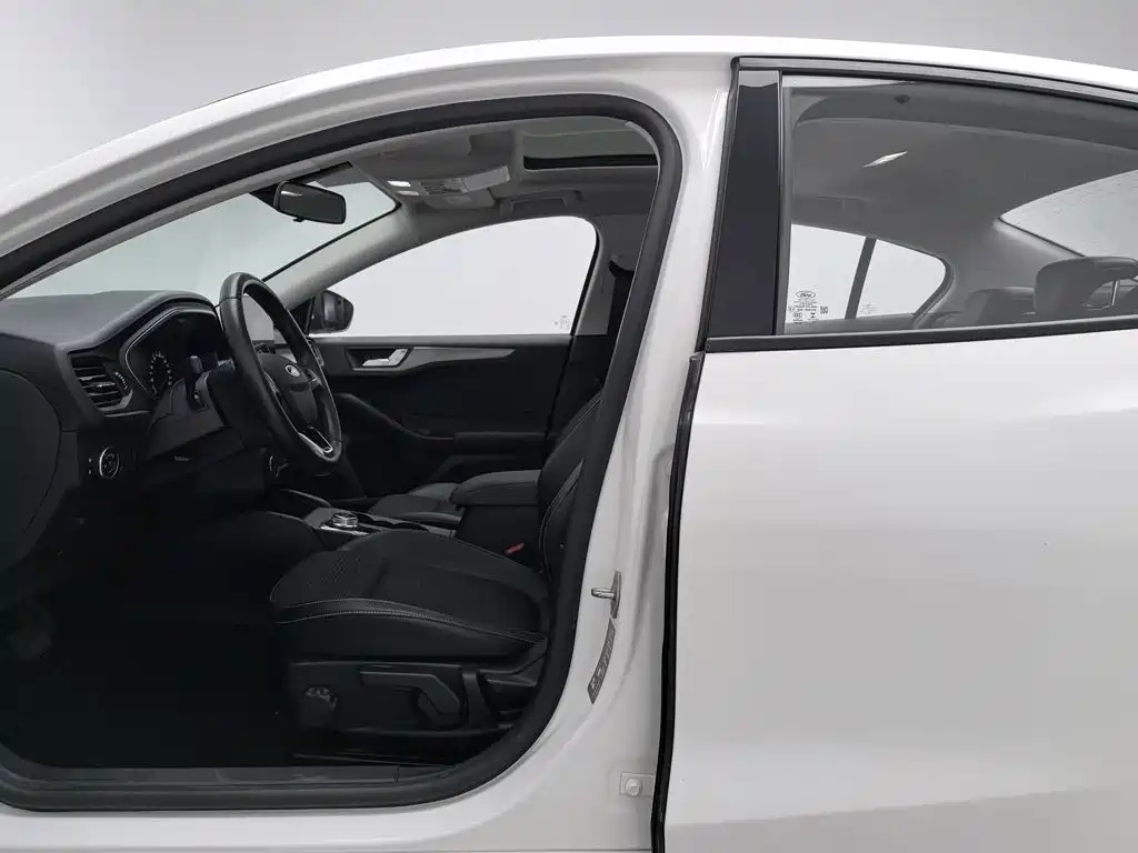 Ford Focus — миниатюра 10