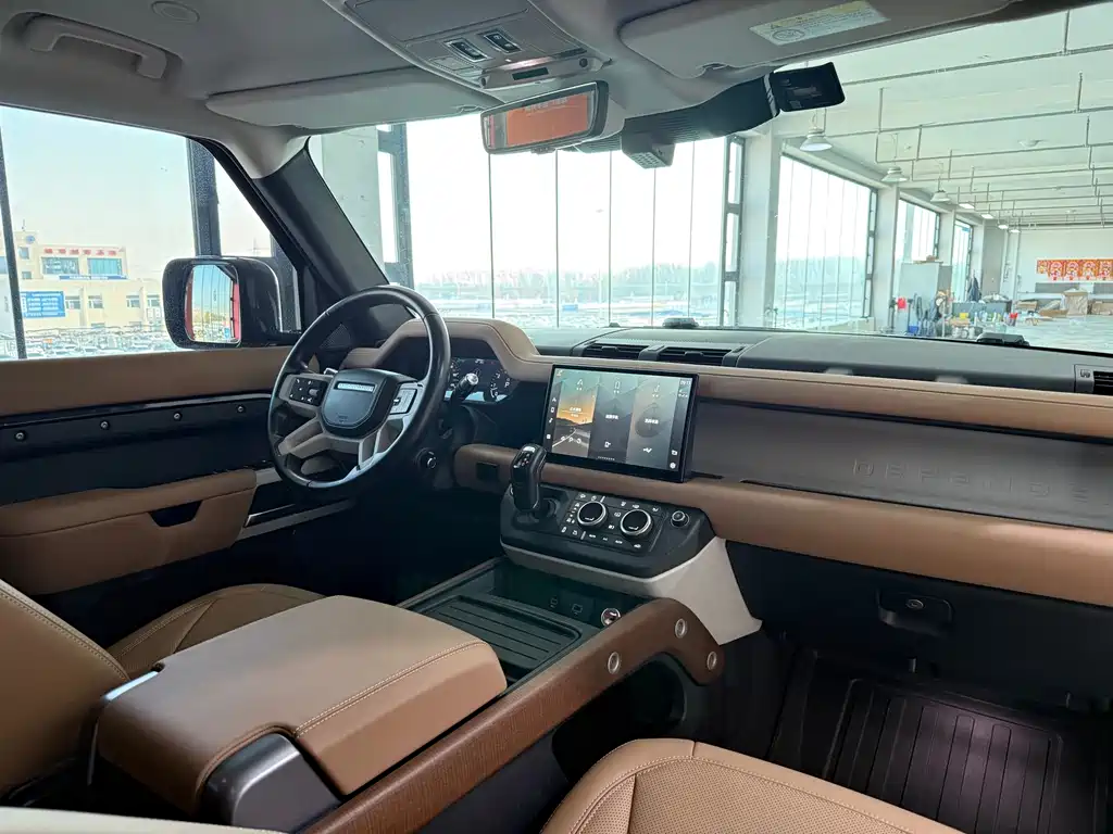 Land Rover Defender — миниатюра 10