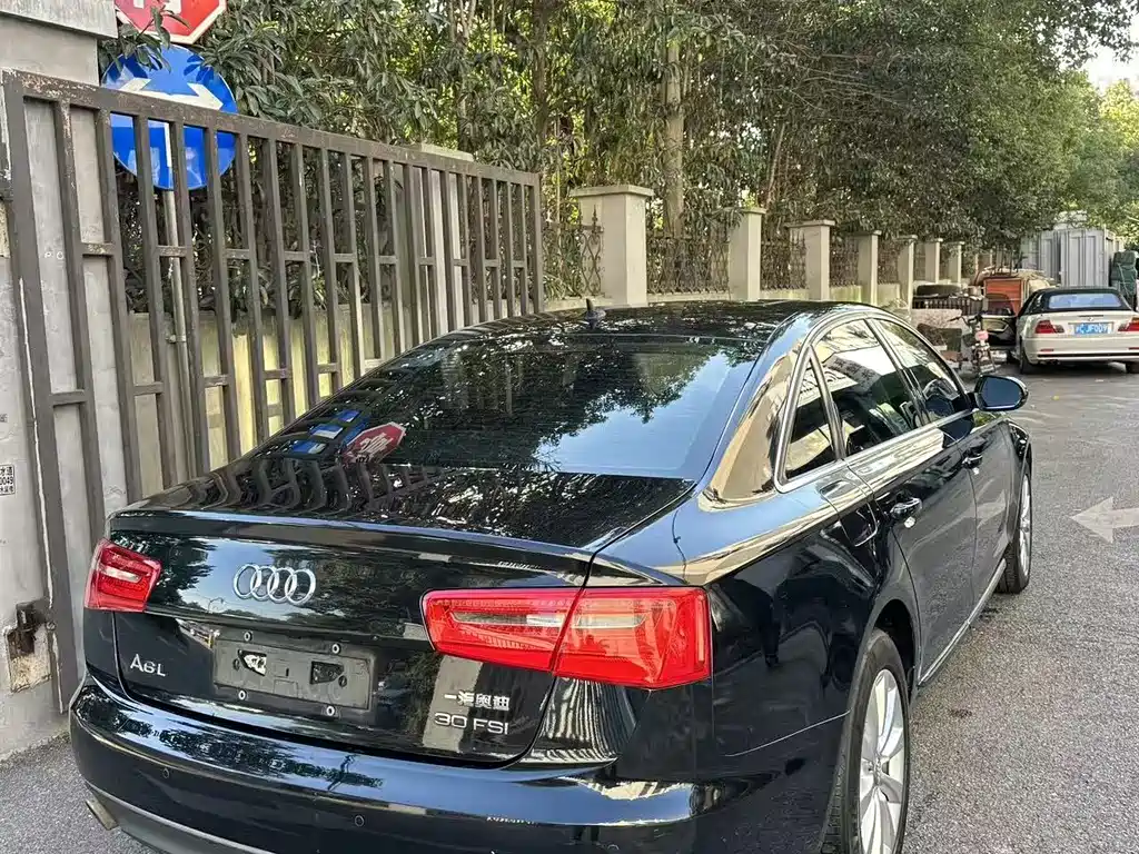 Audi A6L 2014 30 FSI Luxury