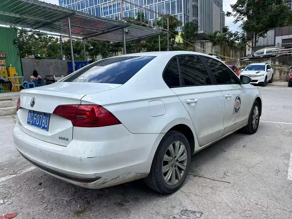 Volkswagen Bora — миниатюра 4