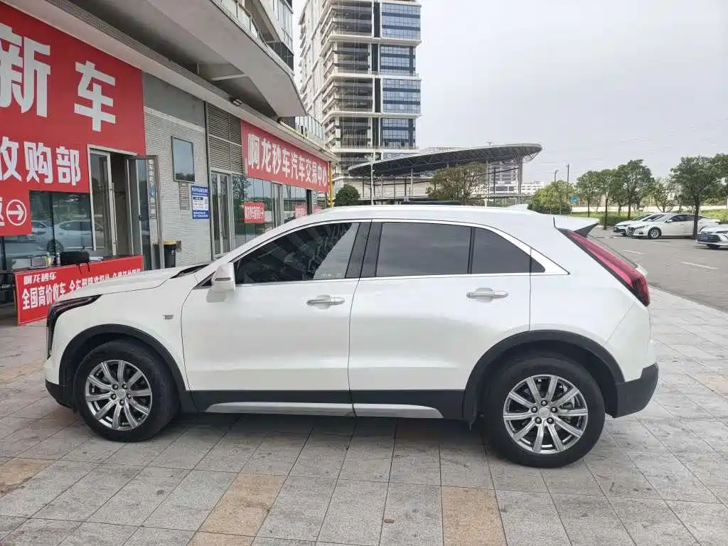 Cadillac XT4 — миниатюра 9