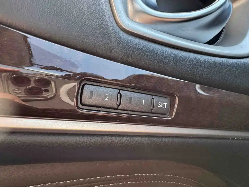 Infiniti QX60 (Import) — миниатюра 13